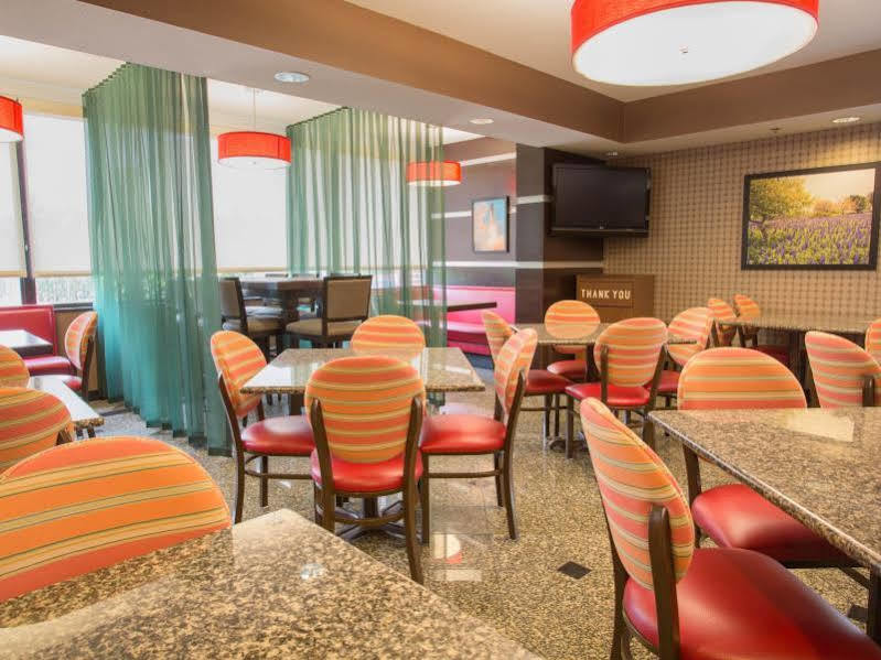 Heritage Inn & Suites The Woodlands, Trademark By Wyndham Exterior foto